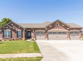 1410 Riverdale Manor Dr, Saint Paul, MO 63366