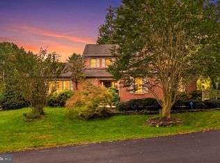 10005 Scenic View Ter, Vienna, VA 22182