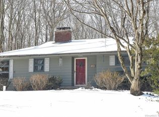 24 Hennequin Rd, Columbia, CT 06237