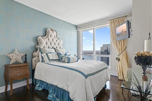 Rented by Keller Williams NYC | media 4