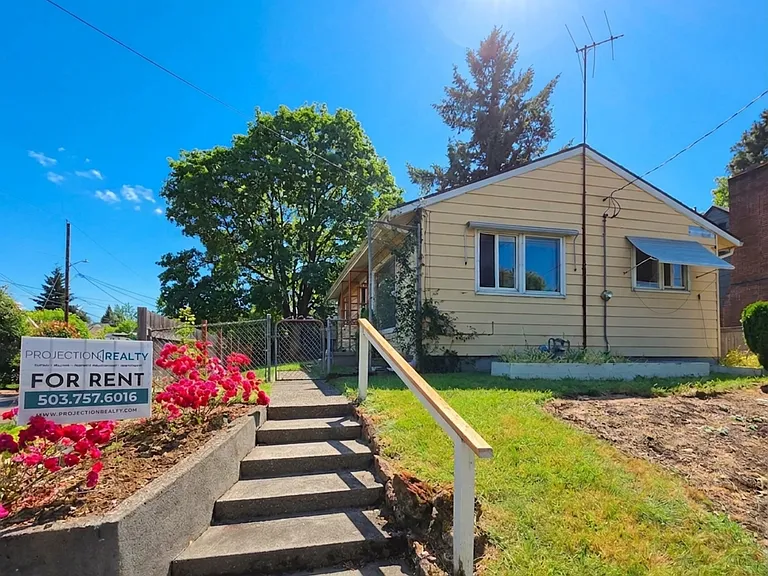 2926 N Terry St — Photo 1