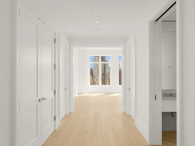 255 E 77th St #24A — Photo 4