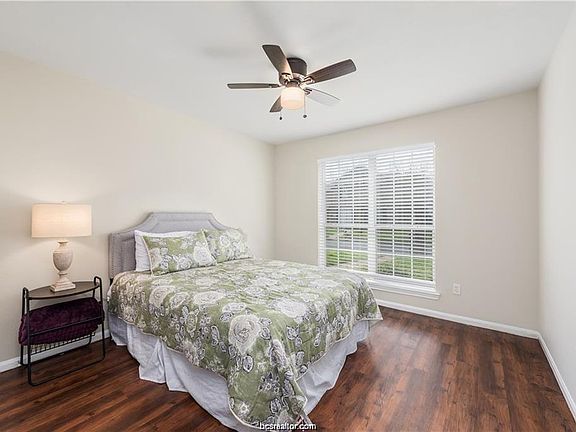 4th image of 1221 Oney Hervey Dr #1221