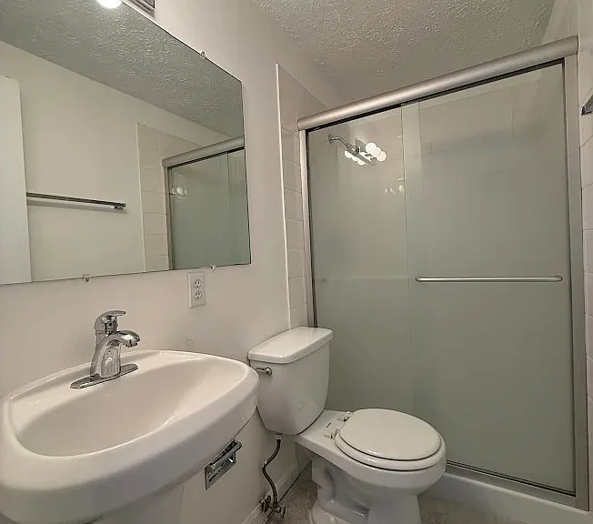 117 Hickory Dr — Photo 6