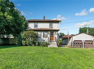 915 Cutspring Rd, Stratford, CT 06614