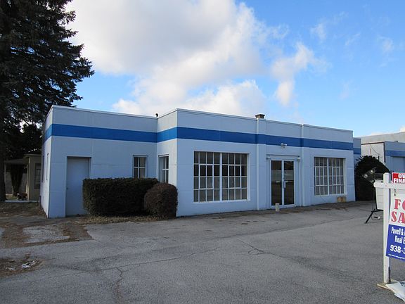 2nd image of 919 N Main St