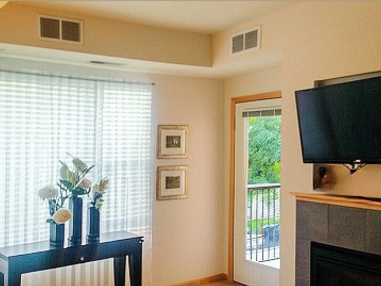 1155 Ford Rd — Photo 6