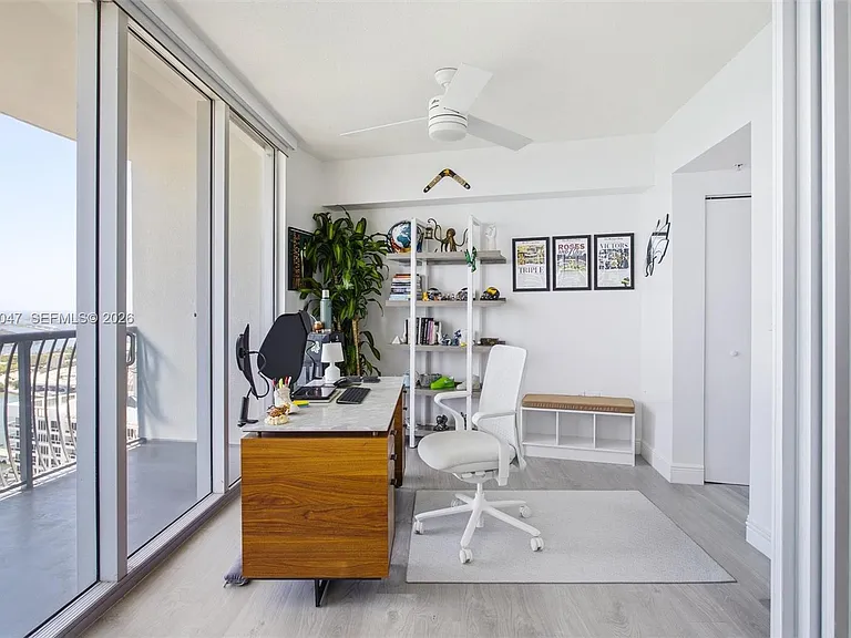 1750 N Bayshore Dr #4801 — Photo 38