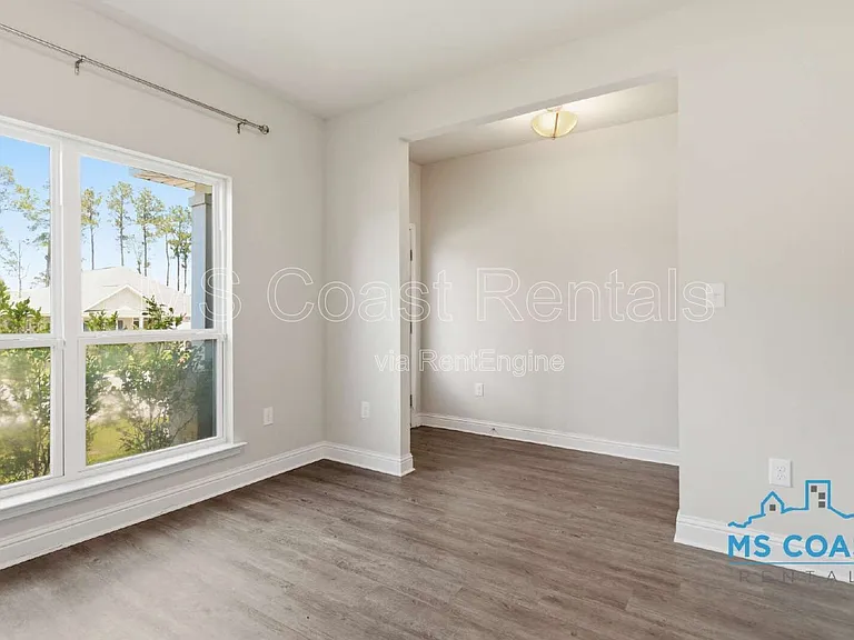 5723 Overland Dr — Photo 4