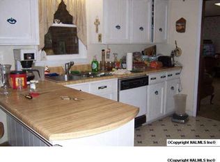 904 W McKinney Ave, Albertville, AL 35950