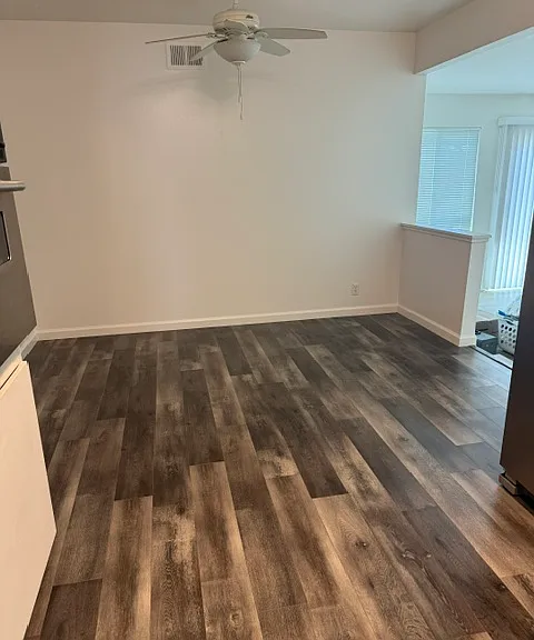 Kitchen dining area