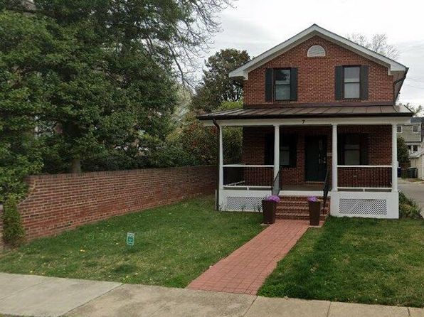 7 W Walnut St