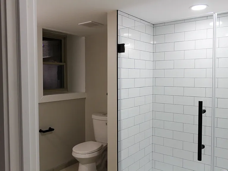 Campus Apartments — Photo 9