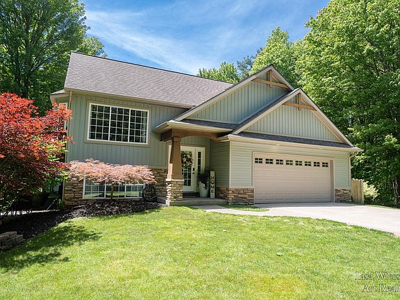 2nd image of 5453 Hidden Acres Ct