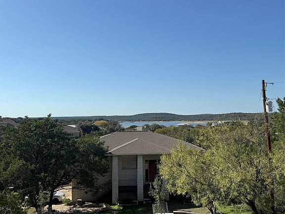 4th image of 5007 Country Club Dr