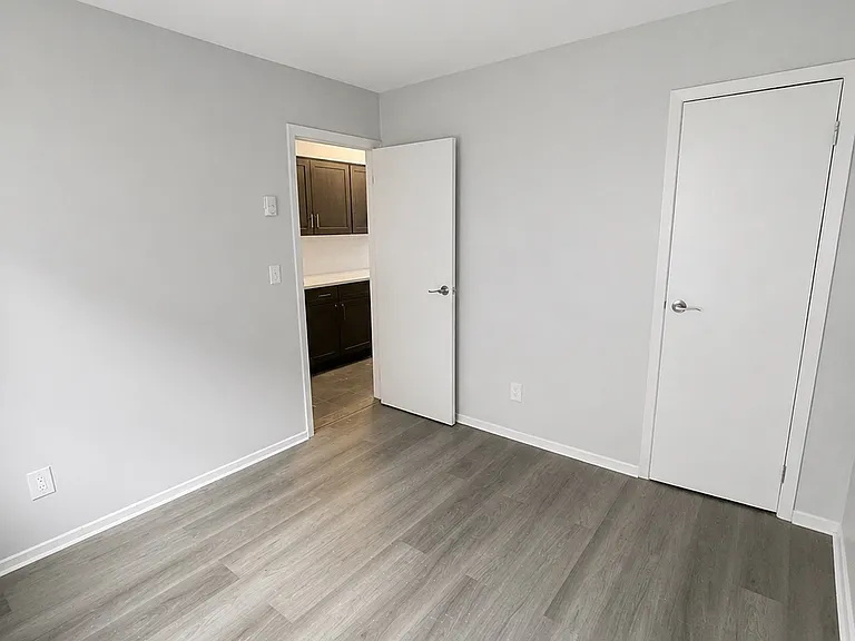 111 Central Ave #F — Photo 5