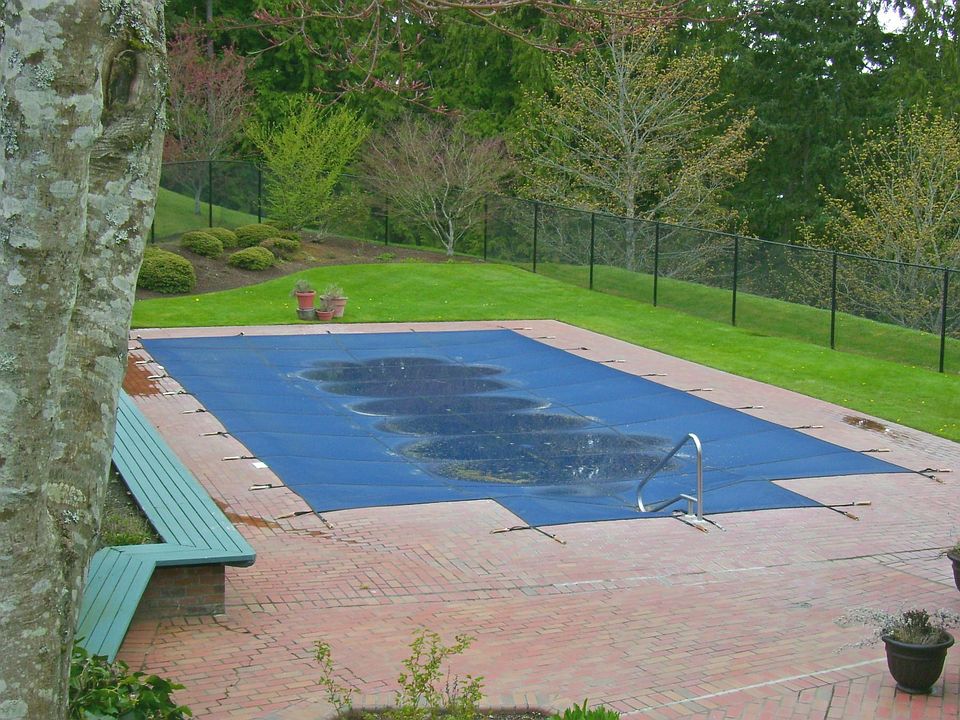 Great outdoor pool!