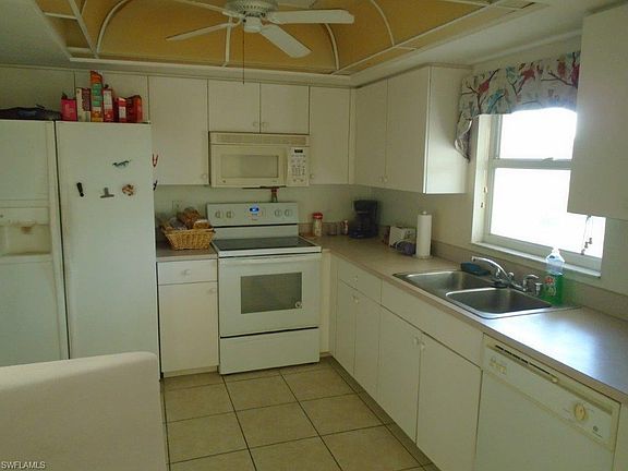5th image of 1802 SE 1st Ave