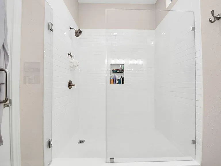 18019 Autumn Hills Dr — Photo 18