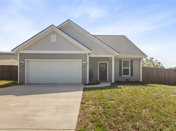 98 Turkey Trot Rd, Williamston, SC 29697