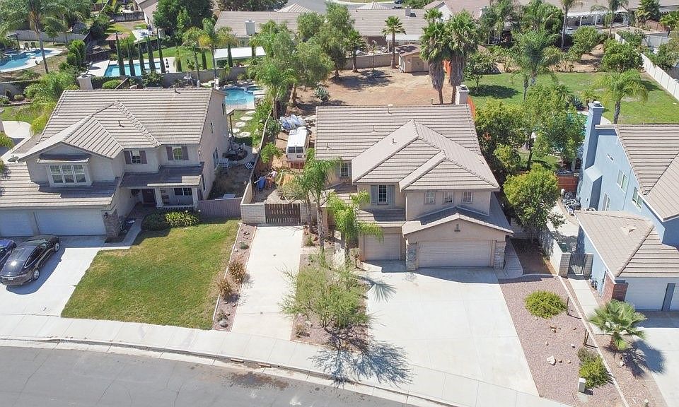 1st image of 31751 Emerald Dr