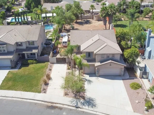 31751 Emerald Dr, Winchester, CA 92596