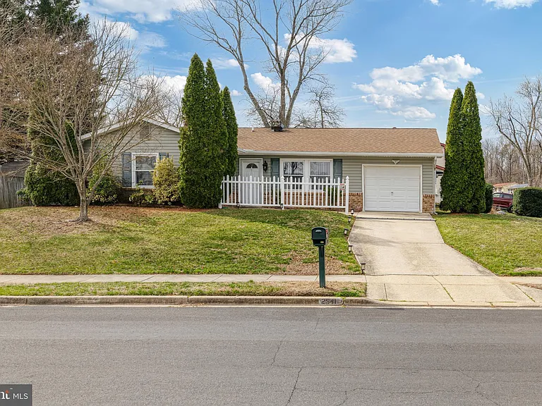 2541 Symphony Ln — Photo 1