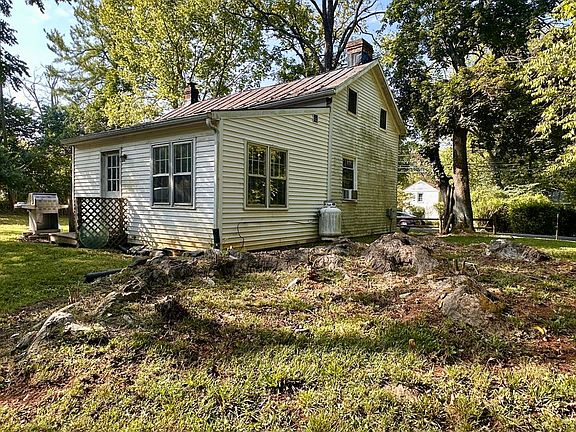 5th image of 1833 Millwood Rd