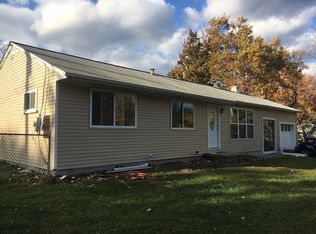 39 Sunrise Dr, Middletown, NY 10940