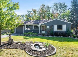 2710 E 8th St, Duluth, MN 55812