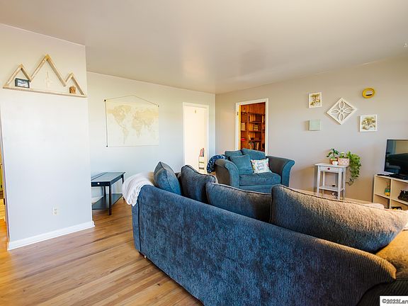 2nd image of 806 S 24th St