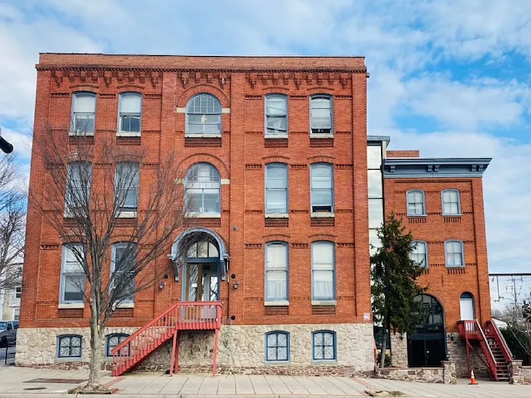 Cigar Factory Apartments — Photo 13