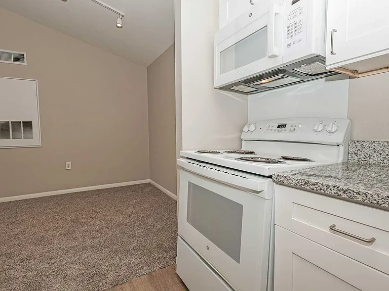 Worthington Point Apartments — Photo 72