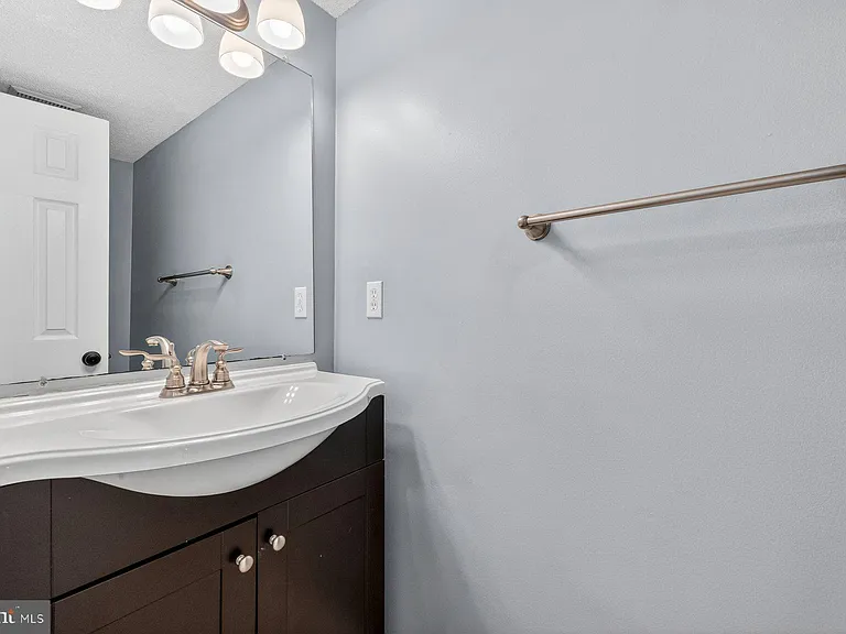 18273 Leman Lake Dr — Photo 20