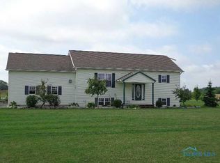 22770 W Trowbridge Rd, Genoa, OH 43430