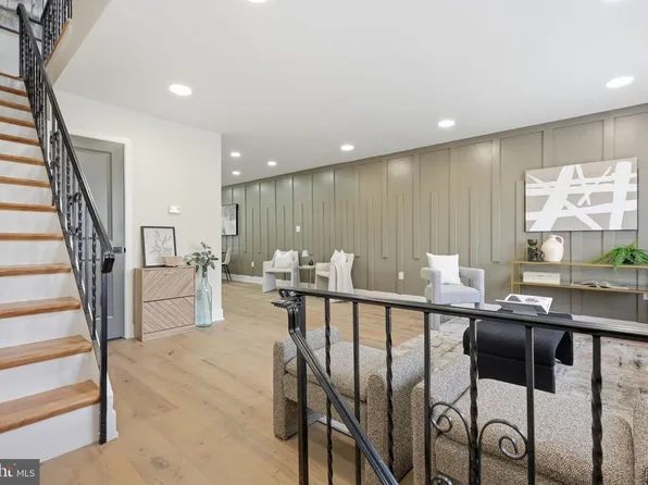 2822 Maxwell St, Philadelphia, PA 19136
