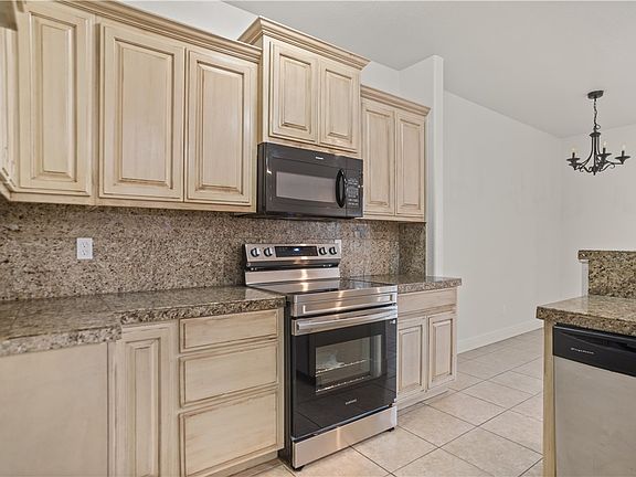 2nd image of 5324 Labelle Ct