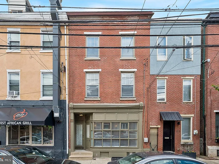402 Fairmount Ave — Photo 1