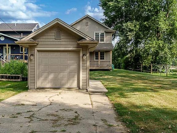 5th image of 11101 Edgemere Ter