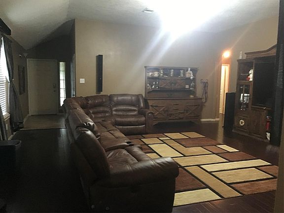 4th image of 2702 Las Cruces Cir