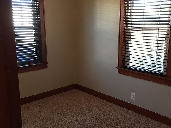 5th image of 1313 E Lake Ave