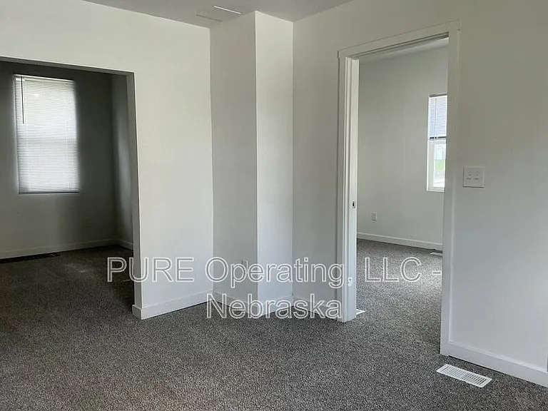 4245 Burdette St — Photo 17