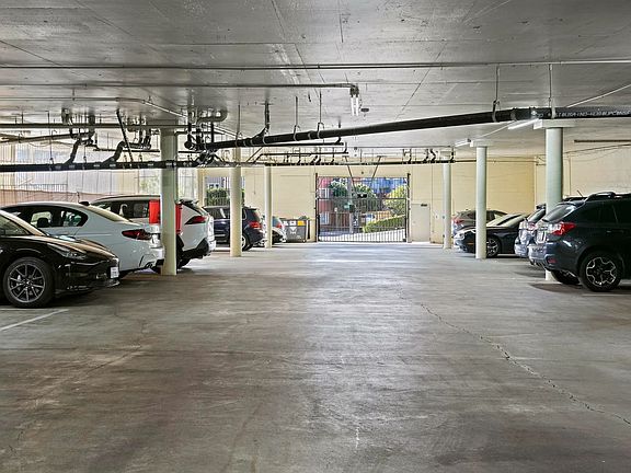 4th image of 765 Rand Ave #202