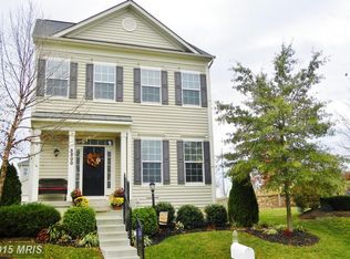 8800 Yellow Hammer Dr, Gainesville, VA 20155