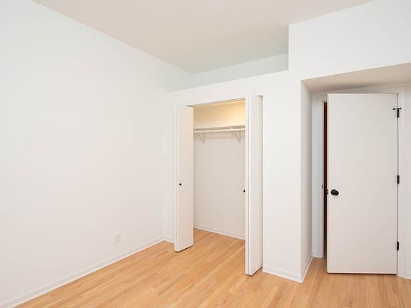4th image of 841 N Maplewood Ave #J04p