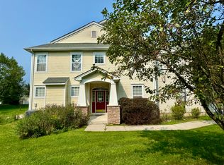 24 Cobblestone Ln, Middletown, NY 10940