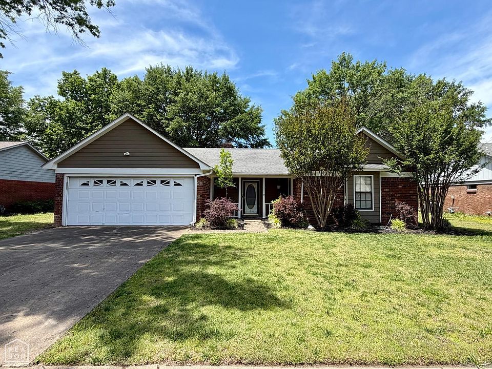 1st image of 1206 Hickory Cir