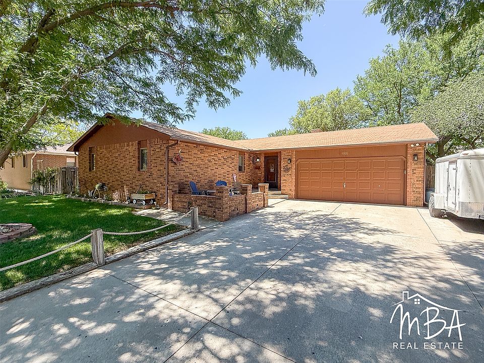 1st image of 2905 Squire Pl
