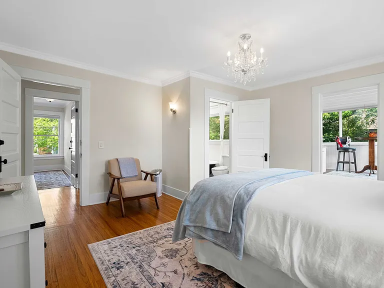402 E Valerio St — Photo 15