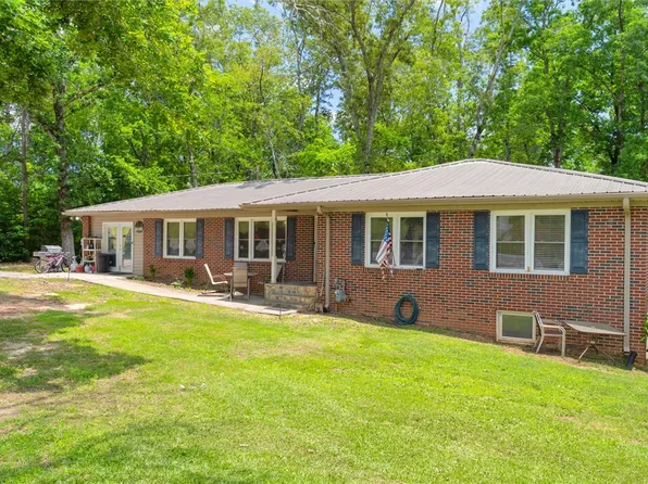 348 Pickett Post Rd, Walhalla, SC 29691